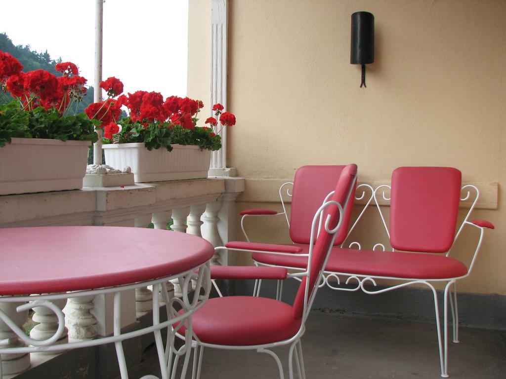 Doppelzimmer mit Balkon